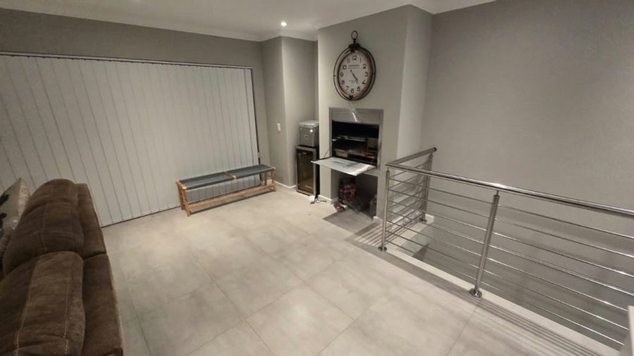 3 Bedroom Property for Sale in Pienaarstrand Western Cape